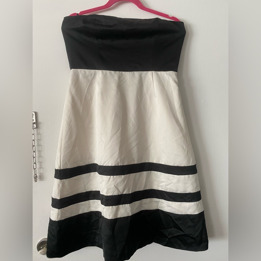 Liz Claiborne Black and White Strapless Fit & Flare Dress